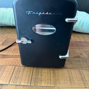Frigidaire Mini 6-can Black Refrigerator.